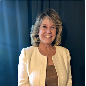 Photo of Rebecca Hill